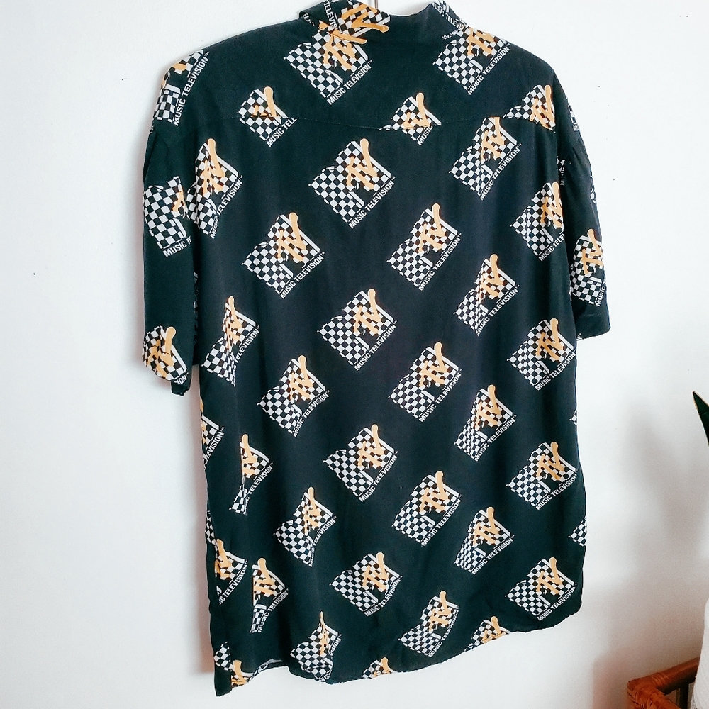 Vintage MTV Button-up shirt - Picture 5 of 5